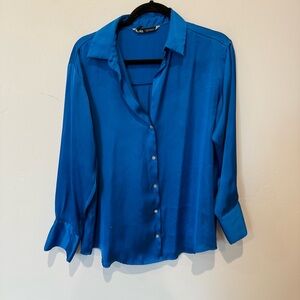 Zara Blue Women's Button Down Blouse Top Size Medium Work Office Career Classic